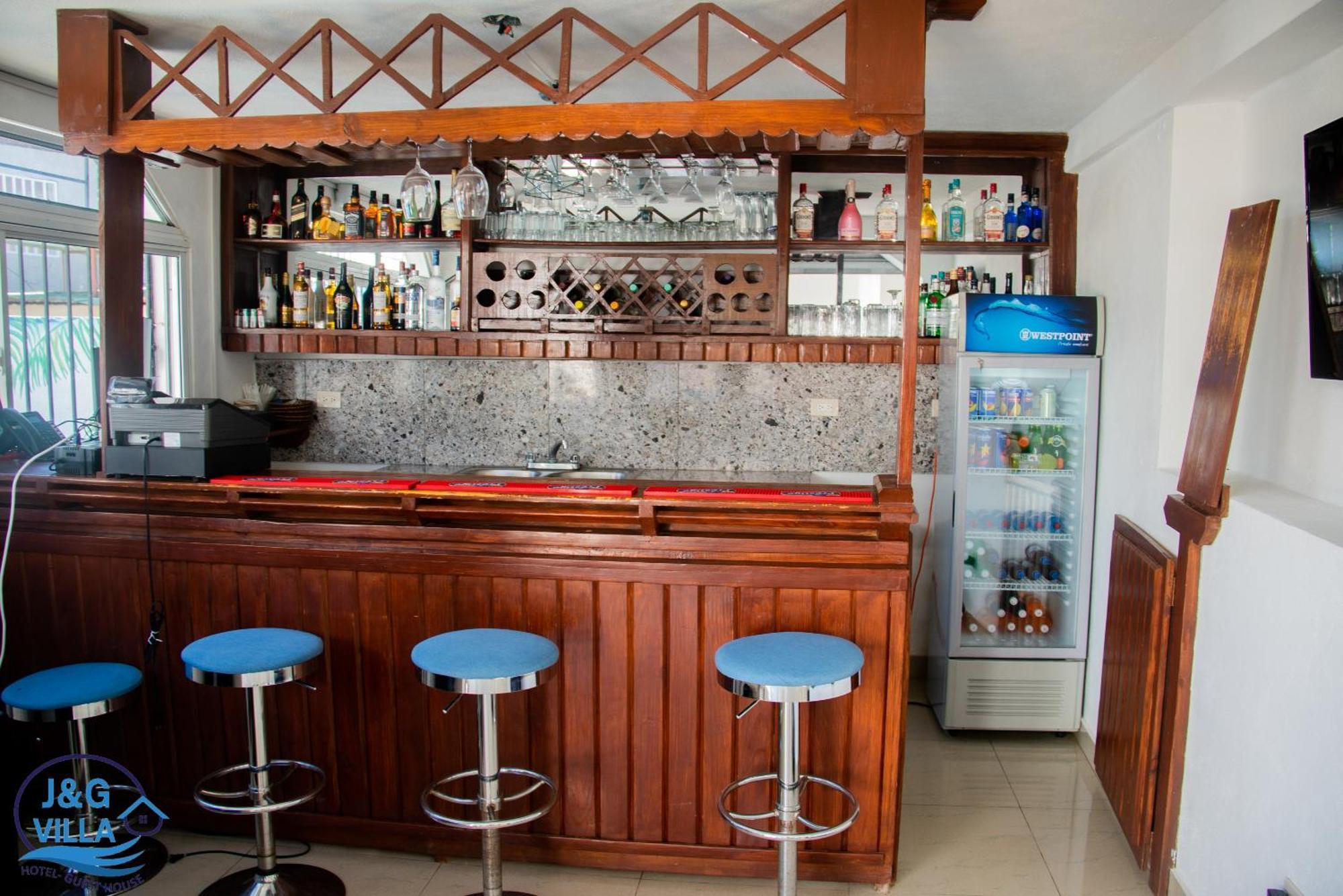 J&G Villa Hotel Cabo Haitiano Exterior foto